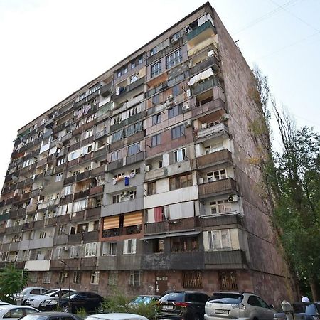 Apartments In Center Of Yerevan,Koghbatsi 1A Street Extérieur photo
