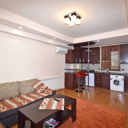 Apartments In Center Of Yerevan,Koghbatsi 1A Street Extérieur photo
